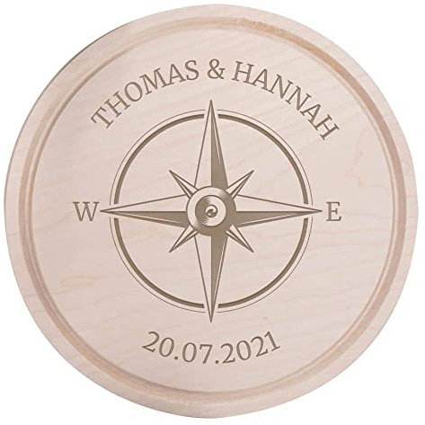 Deitert Frühstücksbrettchen mit Name oder Wunschtext und Datum graviert - Holzbrett Geschenk für Valentinstag, Hochzeit, Geburtstag für Frauen/Männer - Schneidebrett Holz Rund, 24 cm Ø, Kompass Gravur