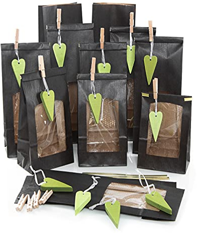 Logbuch-Verlag 12 Papiertüten für Lebensmittel schwarz mit Sichtfenster 10,5 x 6,5 x 31 cm + Herzanhänger aus Holz grün – Aromabeutel Geschenktüte