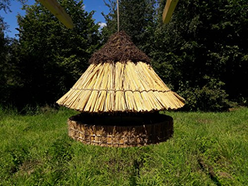 Vogelfutterhaus mit Reetdach und Heidekappe, Heidehütte mittel, mit Aufhängung