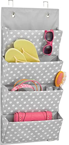 mDesign Hängeaufbewahrung mit 4 Taschen – Schlafzimmer Aufbewahrung für Schuhe, Accessoires und Kleidung – Taschengarderobe zum Hängen mit Pünktchen-Muster – grau/weiß