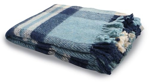 GLAESER Wohndecke Fair de Luxe Wollmix | Kuscheldecke aus 70% Wolle und 30% Polyamid | Couchdecke/Sofadecke | Wohlfühlende und Anschmiegsame Kuscheldecke (Blau kariert)