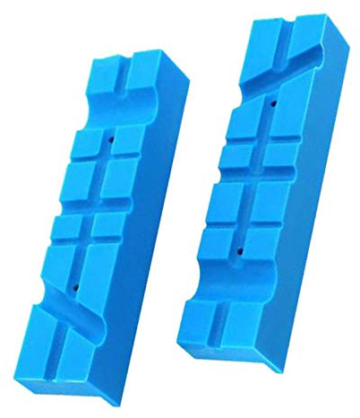 Morsa universale da banco con ganasce morbide e striscia di protezione per la lavorazione del legno