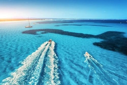 adrium Acryl-Bild 120 x 80 cm: Speed-Motorboote an der Küste von Mallorca, Spanien. Luftaufnahme eines schwimmenden Bootes auf dem transparenten blauen Meer (109767846)