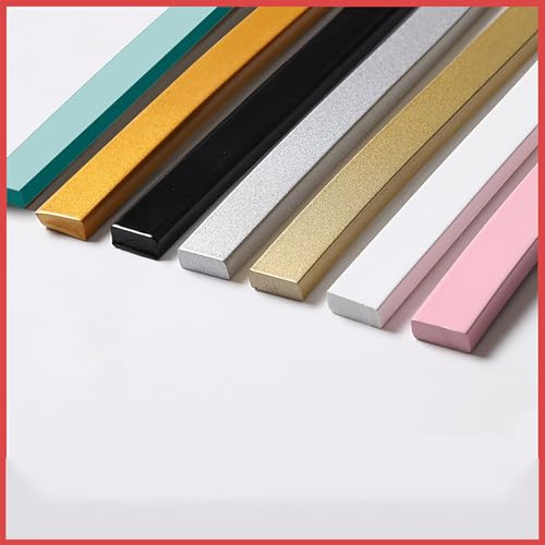 5M (16.4 Pieds) Moulure en PVC Autoadhésive, Kit de Plinthe Murale à Décoller et Coller, pour Angles de Mur, Bords d'Escalier et d'Armoire, Installation Rapide et Facile(Size:2.5*0.7cm,Color:blanc)