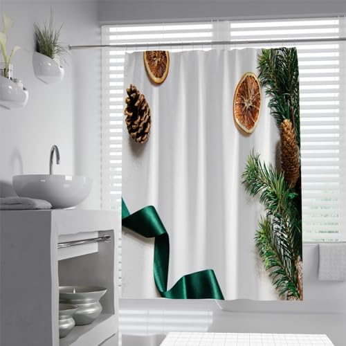 LANDERSION Weihnachtsduschvorhänge für Badezimmer Kiefernturm Zitrone Klassische Ornamente Nadelbaum Zweig Lametta Stoff Duschvorhang Set W120 x L200cm