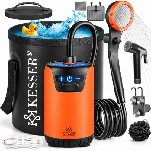 KESSER® Doccia da campeggio solare con pompa e batteria ricaricabile da 8000mAh Doccia mobile | Set doccia da campeggio con testa doccia regolabile, tubo da 2m, pistola a spruzzo, supporto e serbatoio
