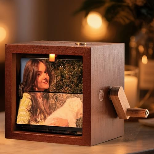 Personalised Hand Crank Photo Album with Music Playback | Custom Mini Photo Flip Book Frame with Light | Creative Mechanical Flipbook Gift for Couples, Family, Valentine’s Day, Christmas, Mother’s Day