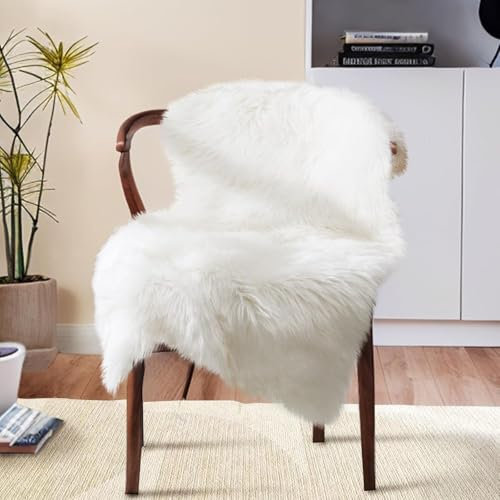 KAIHONG Faux Fur Sheepskin Style Rug (60 x 90 cm) Faux Fleece Chair Cover Seat Pad Soft Fluffy Shaggy Area Rugs For Bedroom Sofa Floor (white, 60 x 90 cm)