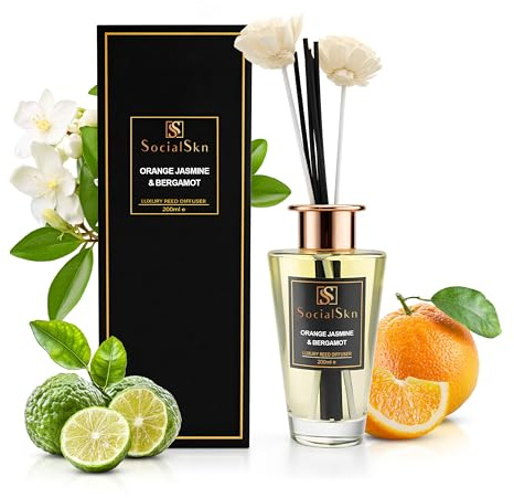 SocialSkn Diffuseur de parfum de luxe 200 ml – Orange, jasmin et bergamote | Huile parfumée de qualité supérieure avec 8 roseaux et 2 fleurs | Longue durée 6 à 9 mois | Cadeau élégant pour la maison |