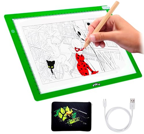 Miraculous Ladybug - A4 Leuchttisch, Neoprenhülle, Zeichenset mit USB-Ladegerät und Malvorlagen, Kunstbedarf für Kinder (Wyncor) (Grün - Cat Noir)