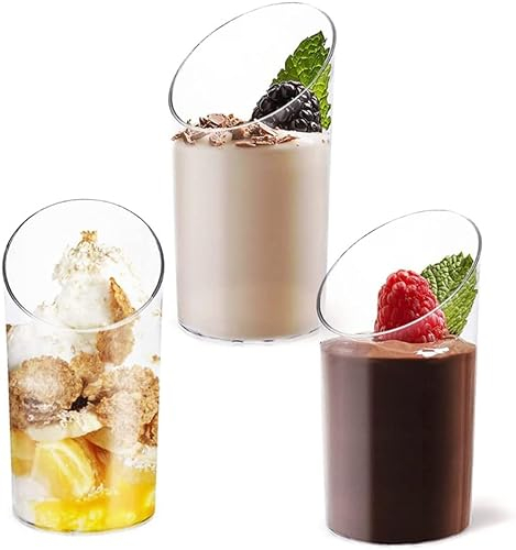 KAHEIGN 100 Piezas Mini Tazas de Postre En ángulo, 75ml Vasos de Postre Redondos de Plástico Copa de Aperitivo de Parfait Transparente Tazón para Servir Reutilizable para Mousse Pudín (8,5 x 4,5cm)