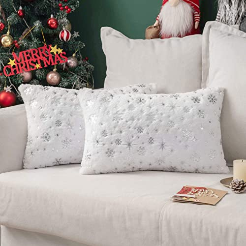 MIULEE 2er Set Kissenbezüge Weihnachten Kuschelkissen Flauschig Schneeflocken Dekokissen Sofakissen Plüschkissen Fellkissen Couchkissen Kissenhülle Zierkissenbezug für Wohnzimmer 30x50 cm Weiß