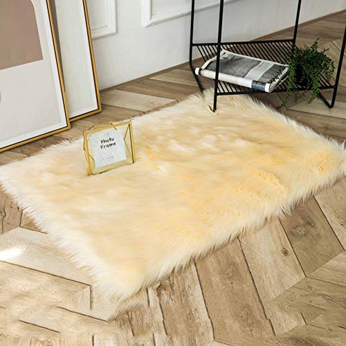 Luxurious Lambskin Faux Fur Rug Non-Slip Fluffy Sheepskin Mat for Bedroom 110x120 cm Beige Soft Touch Cozy Home Decor with 8 Corner Grips