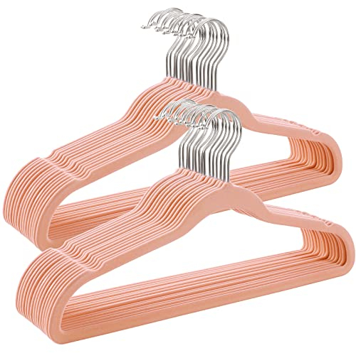 SONGMICS Kleiderbügel Samt, 30er Set, Bügel, Jackenbügel, 41,5 cm breit, Anzugbügel, dünn, gut belastbar, um 360° drehbarer Haken, für Mäntel, Hemden und Anzüge, rosa CRF26PK