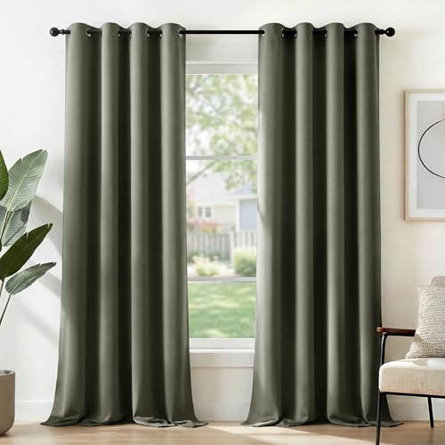 Deconovo Gardinen Wohnzimmer mit Ösen Verdunkelung Thermovorhang Graugrün | 2er Set, H220 x B140 cm, Vorhang Blickdicht，Gardinen mit Ösen, Verdunkelnd und Hitzeschutz，für Schlafzimmer und Wohnzimmer