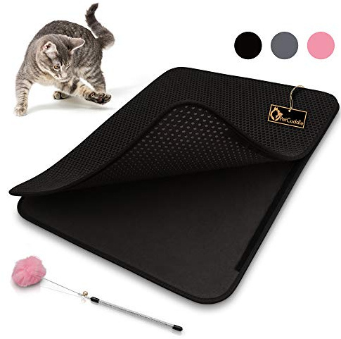 PetCuddle Katzenklo Matte Schwarz 75 x 58 cm, Katzenstreu Matte, Hygienische Katzenmatte Katzenklo Unterleger, Matte Katzenklo Vorleger - Gratis Katzen Spielzeug