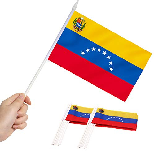 Anley Venezuela Mini Banderas 12 Unidades, pequeñas Banderas venezolanas en Miniatura en Palo, Resistentes a la decoloración y Colores Vivos, 5.5 x 8 Pulgadas con Poste sólido y Punta de Lanza