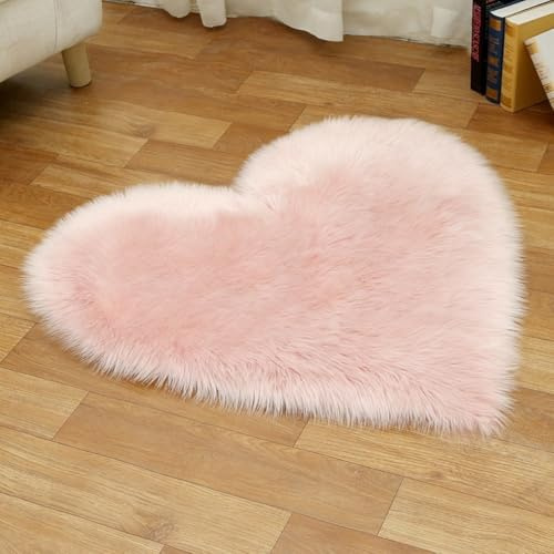 Tappeto Imitazione Lana Lungo Pelliccia Morbida Forma di Cuore Tappeti Imitazione Della Pelliccia Decorazione per Camera da Letto, Soggiorno, Divano, Tappetino per Il Letto (70 x 90 cm,Rosa Chiaro)