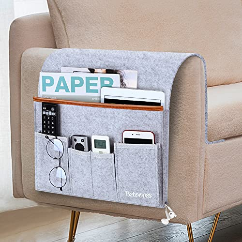 Betoores Sofa Armlehnen Organizer, Hanging Sofa Butler Organizer, Anti-rutsch Bett Organizer Filz für Buch, Zeitschriften, Handy, Fernbedienung, Buch, Bleistift, Tablets, Brille- Hellgrau