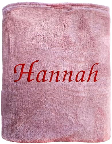 KDO MAGIC - Personalisierte Decke - Gestickter Vorname - Fleecedecke Bestickt - 125x130 cm - Geschenkidee für den Muttertag, Weihnachten (Rosa)