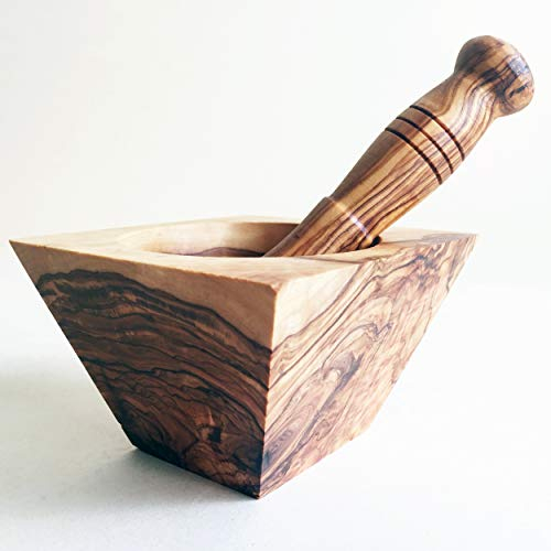 Mortero cuadrado con mano de madera de olivo, hecho a mano