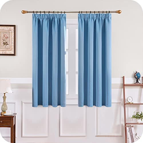 MRTREES Gardinen mit Kräuselband Vorhang Blickdicht Hellblau kurz verdunkelung 137X117cm (HXB) Schlaufenschals 2er Set Schienensystem für Wohnzimmer Schlafzimmer Mädchen Jugend Curtains