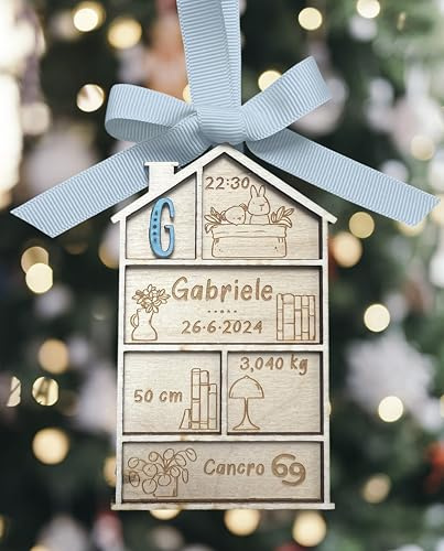 Memotak Decorazione in Legno Personalizzata per Nascita, Casetta con Iniziale, Nome, Dettagli di Nascita, Altezza, Peso, Segno Zodiacale, Idea Regalo per Natale o Battesimo, Compleanno, Baby Shower