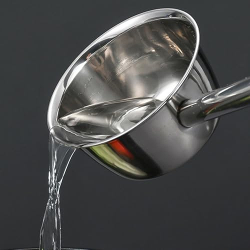 Cucharón de construcción resistente construido para durar a través del uso diario en cocinas ocupadas sin doblarse ni deformarse con el tiempo (14 cm)