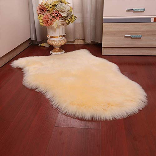 Wölkchen Faux Lammfell Schaffell Teppich Longhair Fell Optik teppich antirutsch Super weich fur Wohnzimmer Schlafzimmer Kinderzimmer Als Faux Bett-Vorleger oder Matte für Stuhl Sofa ,Beige,60*120cm