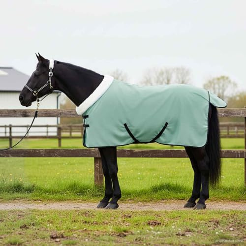 GeenYuu Couverture équestre Polaire Vert foncé 95 cm pour Cheval et Poney avec Protection Garrot poitrail Sangle Ajustable, Chaleur Hiver extérieur, Respirante et résistante au Vent