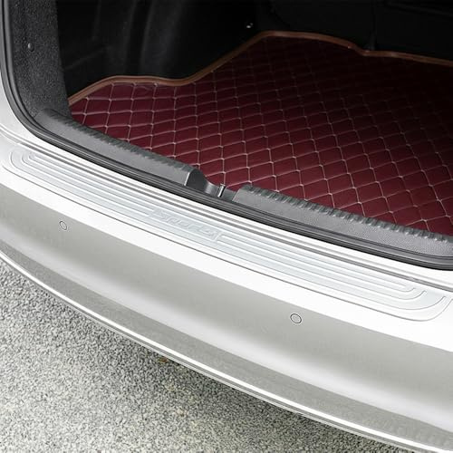 ASBHFC Rear Bumper Protector Strip for Dacia Duster (HS HM P1310 2012-2025 2026), Grooved Anti-Slip Rubber Boot Sill Guard, Self-Adhesive Anti-Scratch Car Trunk Edge Trim,Silver