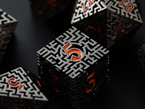 World of Dice - Garden of Minotaurus - Premium DND Würfelset, Metallwürfel, 7-teiliges Würfel-Set für Pen and Paper, Dungeons and Dragons (D&D), DSA, und vieles mehr