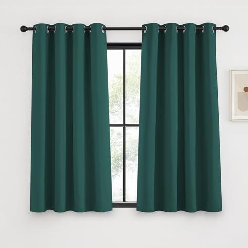 KGORGE Julgardin mörkgrön sovrum 145 x 140 cm (H x B), termisk gardin, köldskydd, gardiner, korta mörkläggningsgardiner med öljetter, fönster, gardiner, gardin, köksfönster, modern