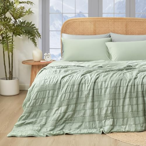 Cozy Bliss Seersucker Cooling Comforter Queen Size, Q-Max 0.45 Reversible Lightweight Cooling Blanket, Breathable Silk Smooth Summer Bedding Quilt for Hot Sleepers Night Sweats Sage Green
