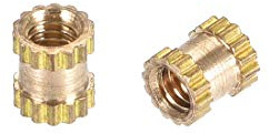 sourcing map 100 Stück Gewindeeinsatz Messing Gerändelt Einschmelzgewinde Einbettungsmuttern M2,5 x 4mm (L) x 3,5mm (OD)