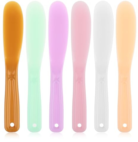 Qianyu 6 espátulas curvadas para maquillaje, de plástico, reutilizables, miniespátulas para cremas, pequeñas espátulas cosméticas, espátulas de loción, máscaras faciales, aplicador para máscaras de