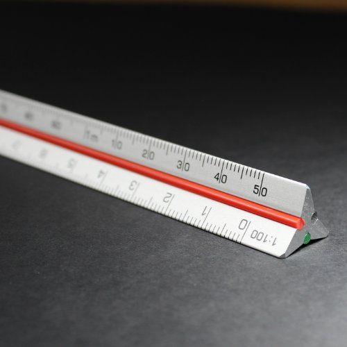 Maßstab Lineal 20 cm - Aluminium Dreikantmaßstab - Taschenformat Maßstabslineal 1:2.5 1:5 1:10 1:20 1:50 1:100 - Mini Metall Lineal 20cm - Metallic Alu Dreikant für Architekt Ingenieur