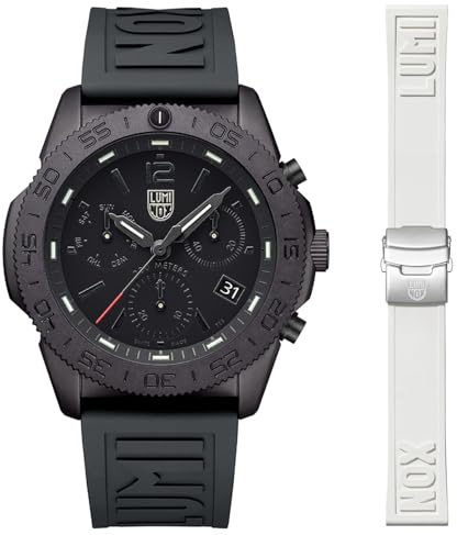 Luminox Pacic Driver Chrono Uhr für Herren in der Farbe Schwarz mit Armband aus Kautschuk, Wasserdichtigkeit: 20 bar, Gehäusedurchmesser: 44 mm, XS.3141.BO.1.Set