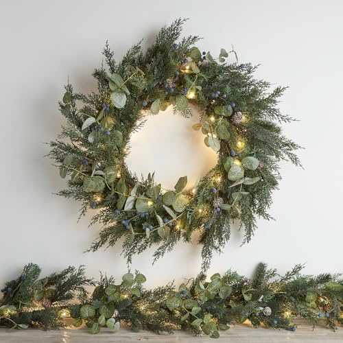 Lights4fun Set Girlande und Kranz Beleuchtet Timer Weihnachtsdeko Weihnachtsgirlande Weihnachtskranz mit Beeren und Tannenzapfen
