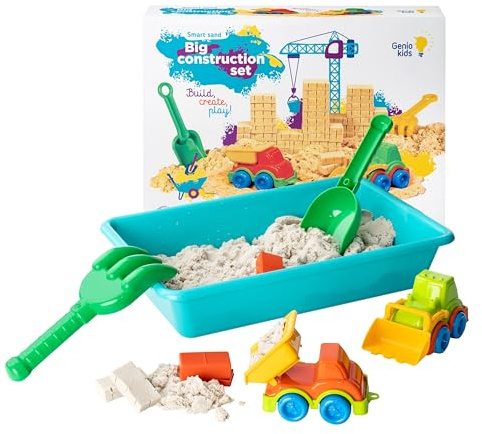 Genio Kids Set Sabbia Magica Costruzione - 1 kg di Sabbia per Bambini con Camion e Escavatore, Sabbiera e Accessori, Gioco Creativo e Sensoriale, Regalo per Bambini 3 4 5 6 7 8 Anni