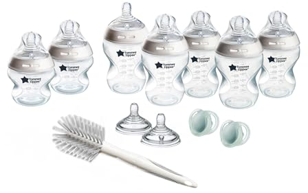 Tommee Tippee Natural Start Newborn Starter Set, 260 ml and 150ml Anti-Colic Baby Bottles, Medium-Flow, Breast-Like Teats for a Natural Latch, Self-Sterilising, Large