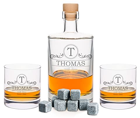Leonardo gravierte Whiskygläser & Karaffe im Set - Ornament - 2X Whisky Gläser personalisiert mit Name - inkl. 500 ml Dekanter & 8X Kühlsteine - Geschenk für Papa zum Vatertag