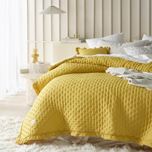 ROOM101 Room99 Molly Elegante copriletto in senape, 220 x 240 cm, versatile come copriletto o copridivano, coperta per letto e divano, trapunta stile ideale come bedspread