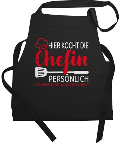 Shirtracer Schürze - Kochschürze - Damen 1 - Hier kocht die Chefin persönlich I Geschenk Frauen Lustig I Köchin I Hobbyköchin I Küchengeschenk - 60x87 - Schwarz - lustige sprüche kochen schürzen