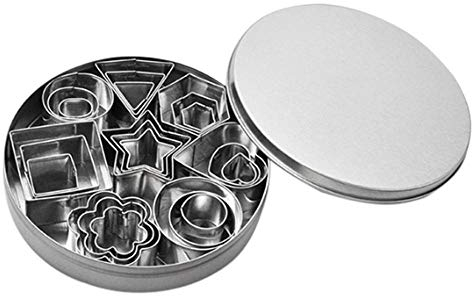 MEETOZ 24 Pcs Mini Cookie Cutters, Metal Cookie Cutters Set, Heart Star Flower Geometric Shaped Assorted Sizes, Used to Make DIY Cake Decorations in The Shape of Cookies, Fruits, Vegetables, Bread