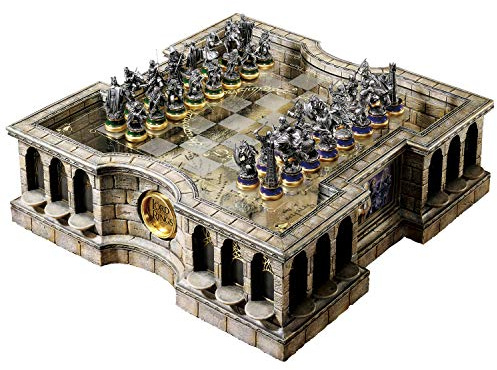 The Noble Collection Chess Set Lord of the Rings