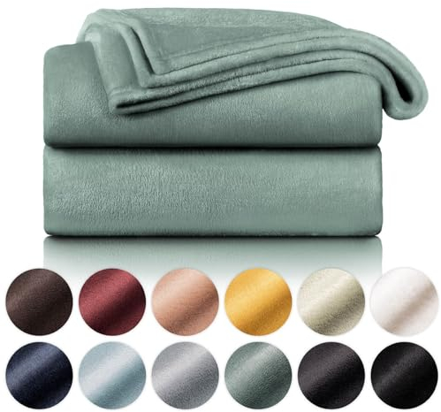 Blumtal Mantas para Sofá de Franela Suave y Acolchada - Manta Polar 100% Microfibra Extra Suave, Manta de sofá, de Cama o de Sala de Estar, Verde Oscuro, 150 x 200 cm