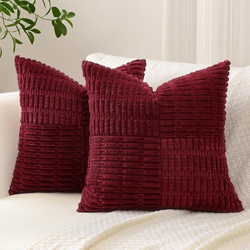 Sungeek 2er Set Cord Kissenbezüge, Kreuz Streifen Muster Kordsamt Kissenbezug Sofakissen Dekokissen Patchwork Design Boho Zierkissenbezüge Deko Kissenhülle für Wohnzimmer (45x45cm, Burgund)